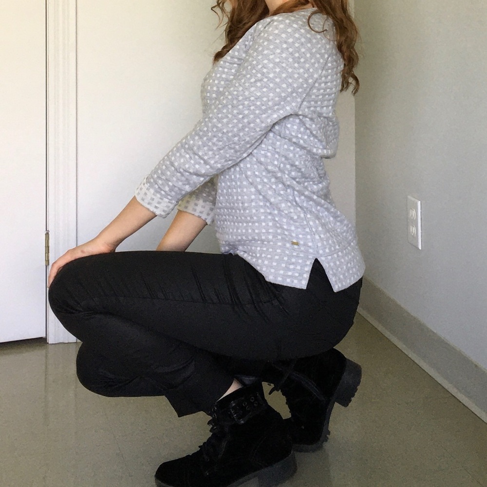TH Grey Half-Sleeve Sweater